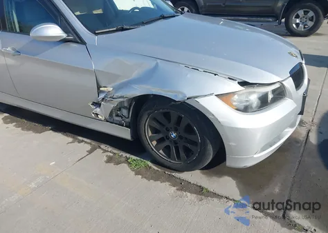 2006 BMW 325I z USA, uszkodzony, nr VIN WBAVB175X6NK33416